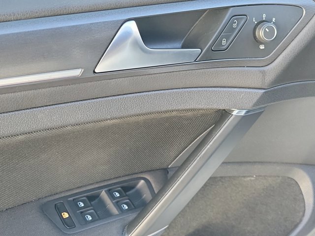 Used 2018 Volkswagen GTI S FWD image 18