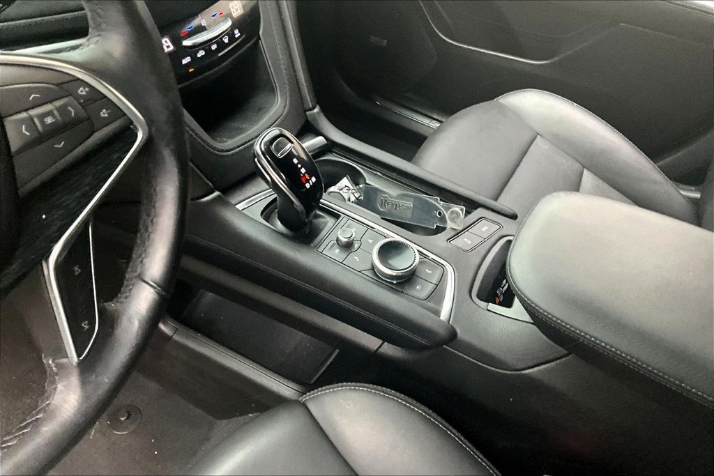 Used 2024 Cadillac XT5 Premium Luxury AWD/4WD image 17