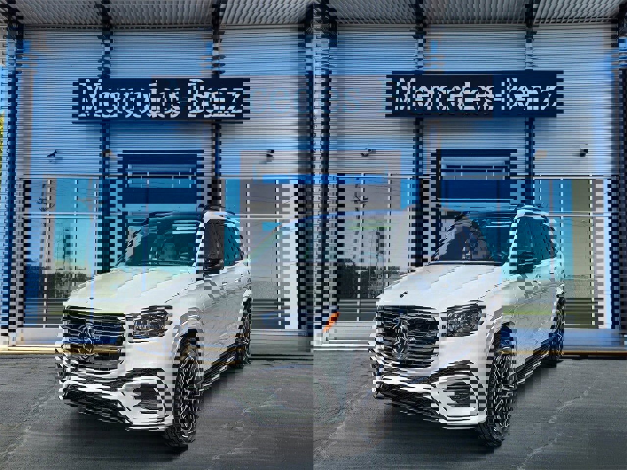 New 2026 Mercedes-Benz GLS 450 4MATIC image 3