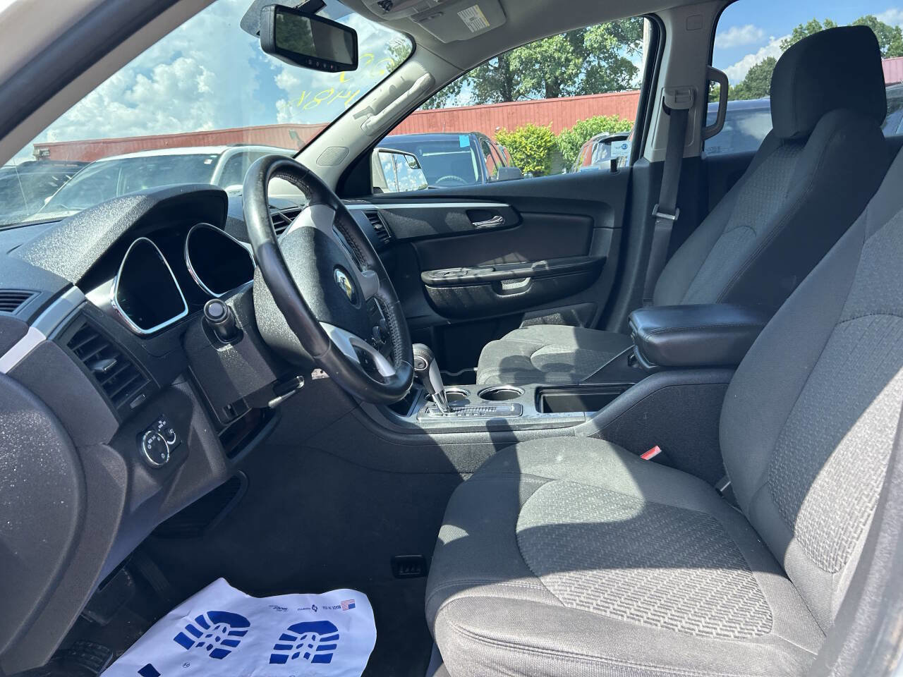 Used 2011 Chevrolet Traverse LT w/ Personal Connectivity Package image 10