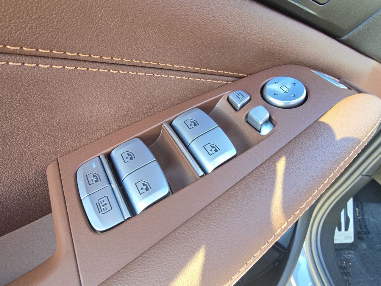 Certified 2024 BMW X7 xDrive40i w/ Executive Package AWD/4WD image 15
