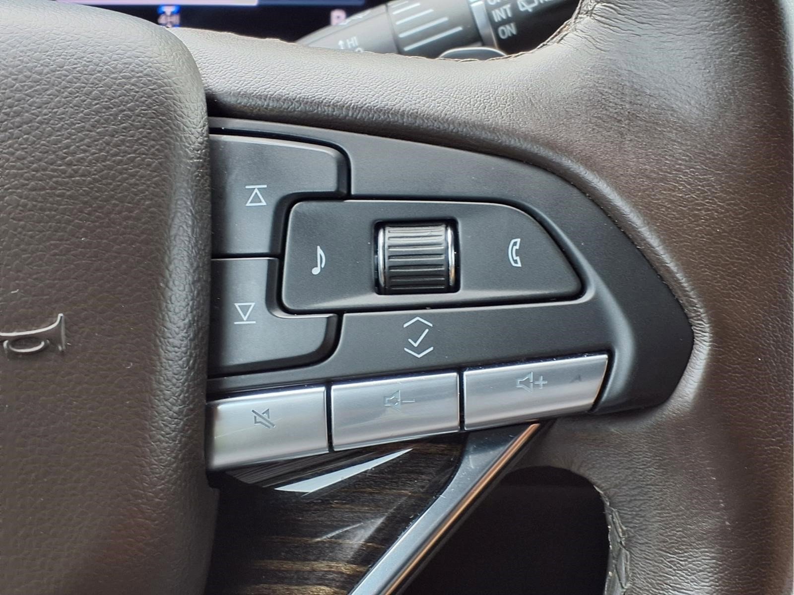 Used 2023 Cadillac Escalade Sport w/ Touring Package AWD/4WD image 17