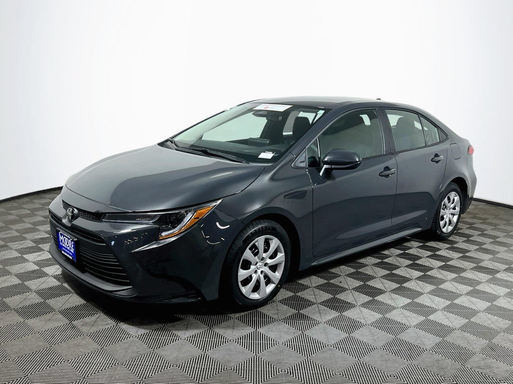 Certified 2025 Toyota Corolla LE FWD image 3