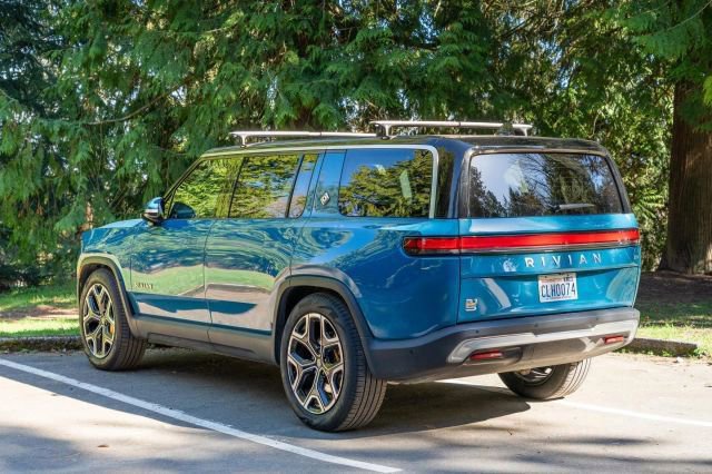 Used 2024 Rivian R1S Launch Edition image 6