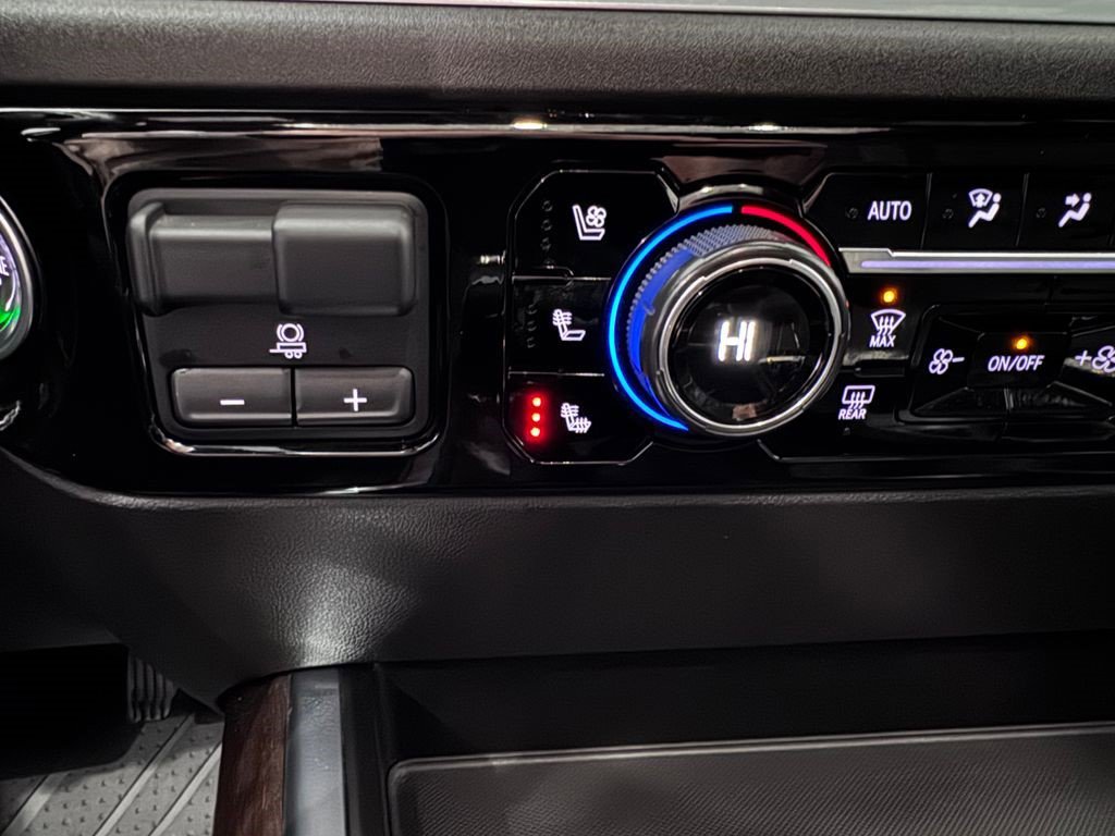 Certified 2023 Chevrolet Silverado 1500 High Country w/ High Country Premium Package image 20