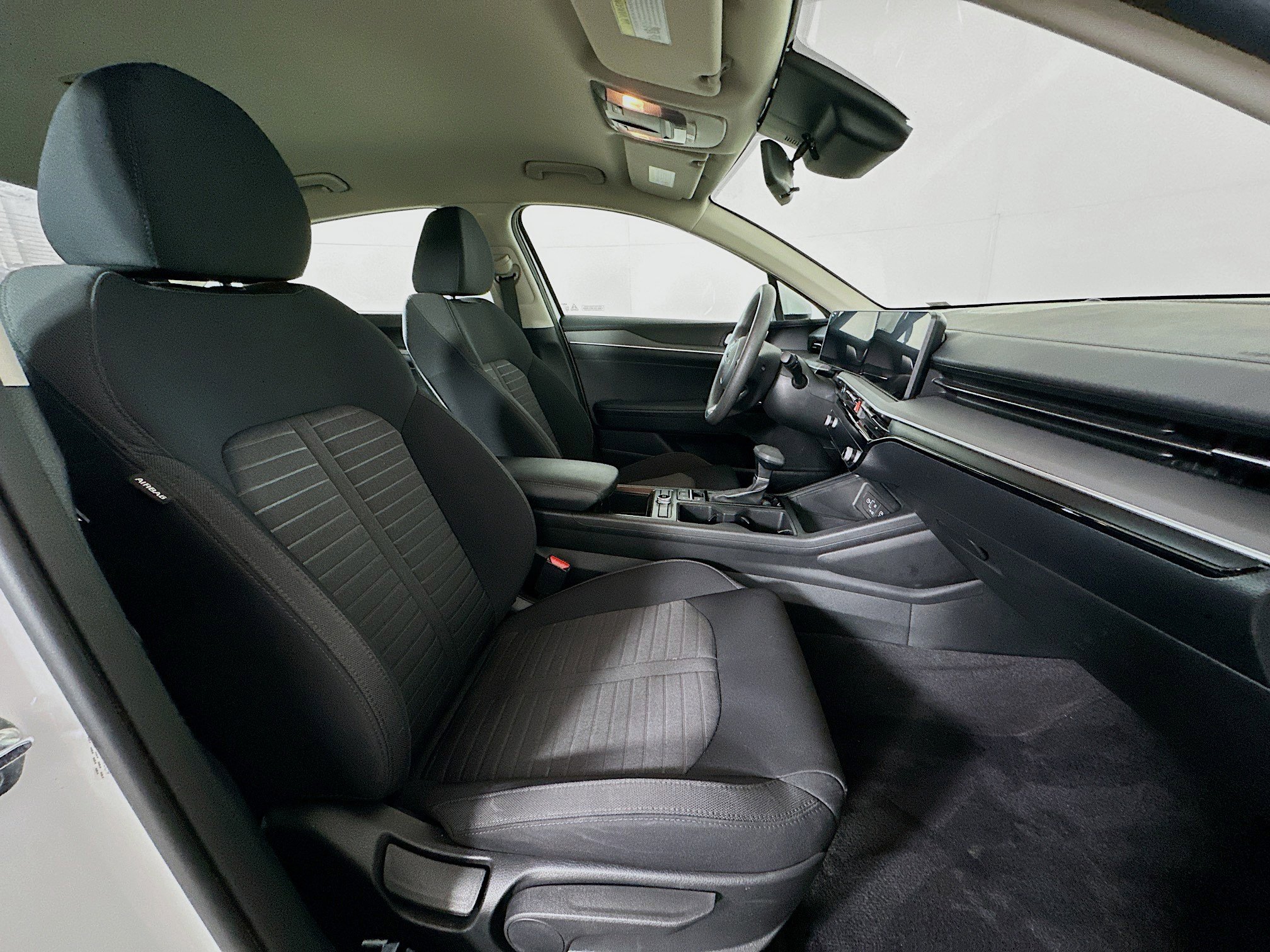 Used 2025 Kia K5 LXS image 30