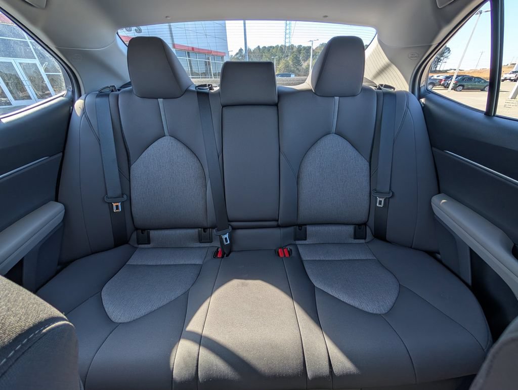 Used 2024 Toyota Camry LE FWD image 23