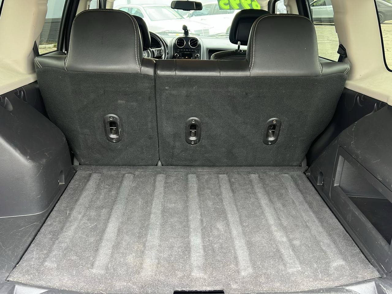 Used 2017 Jeep Patriot High Altitude FWD image 12