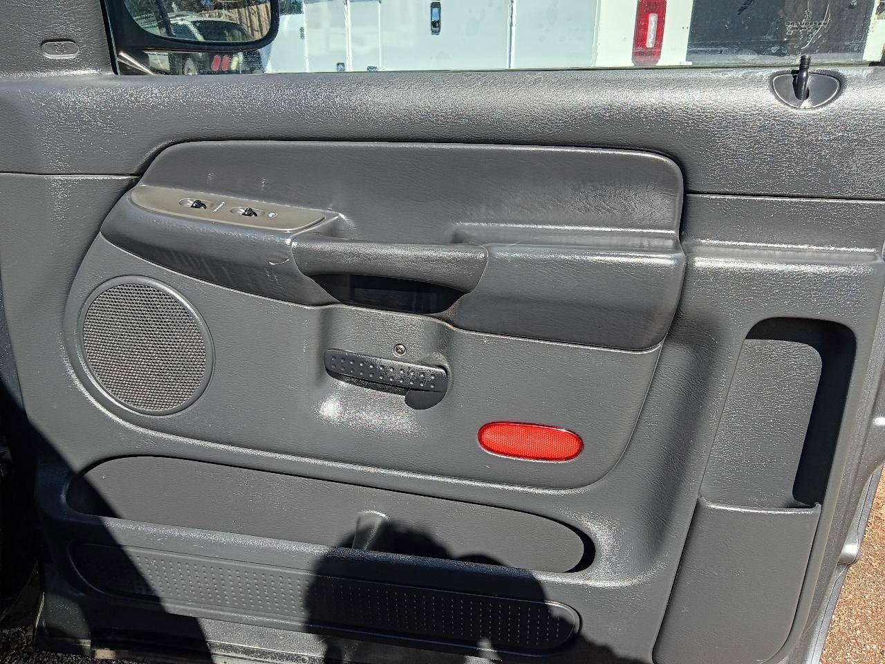 Used 2004 Dodge Ram 1500 Truck SLT image 23