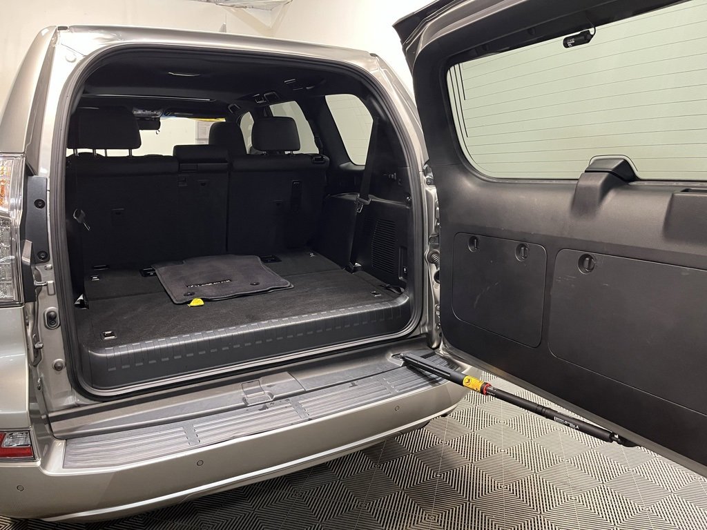 Used 2020 Lexus GX 460 Premium image 19