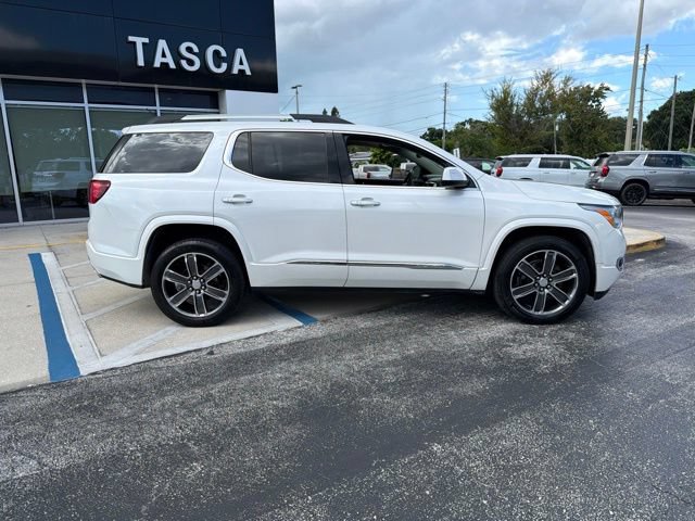 Used 2019 GMC Acadia Denali w/ Technology Package FWD image 9