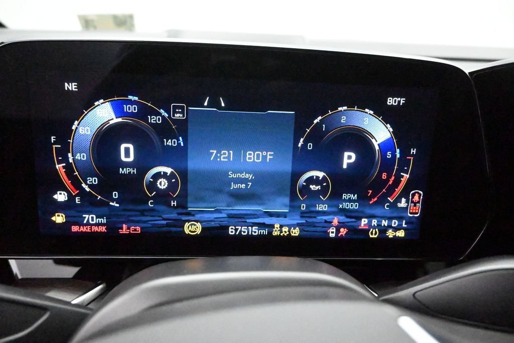 Used 2025 Chevrolet Suburban LS RWD image 13