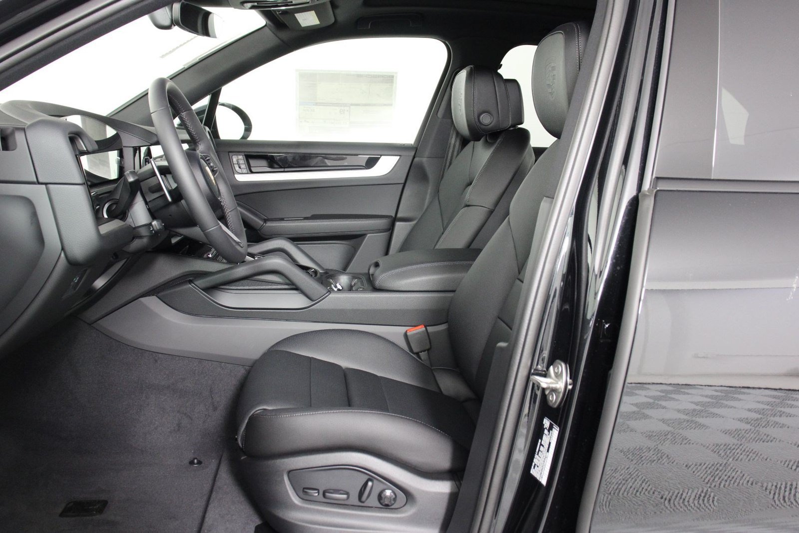 New 2026 Porsche Cayenne AWD/4WD image 5