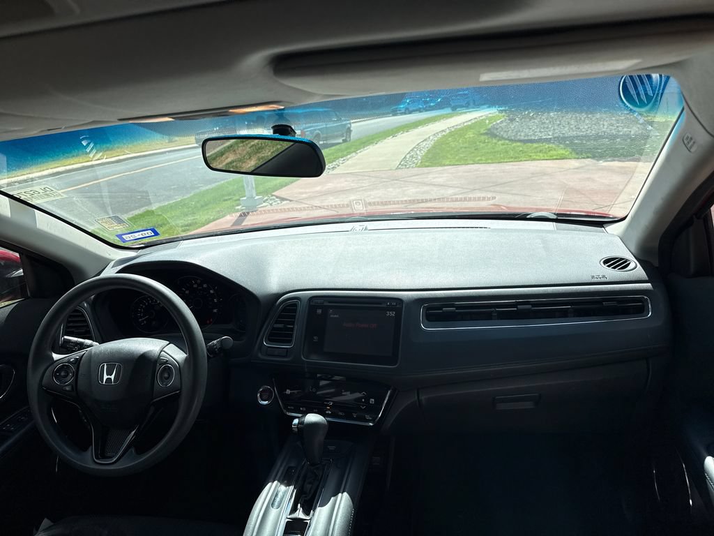 Used 2017 Honda HR-V EX image 24