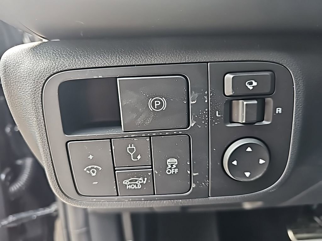 New 2025 Hyundai Ioniq 6 Limited image 14