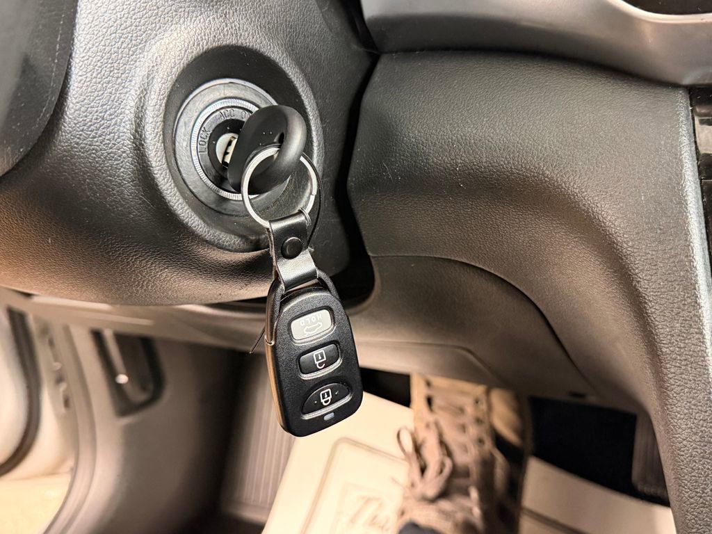 Used 2020 Hyundai Elantra SEL w/ Cargo Package (C1) image 25