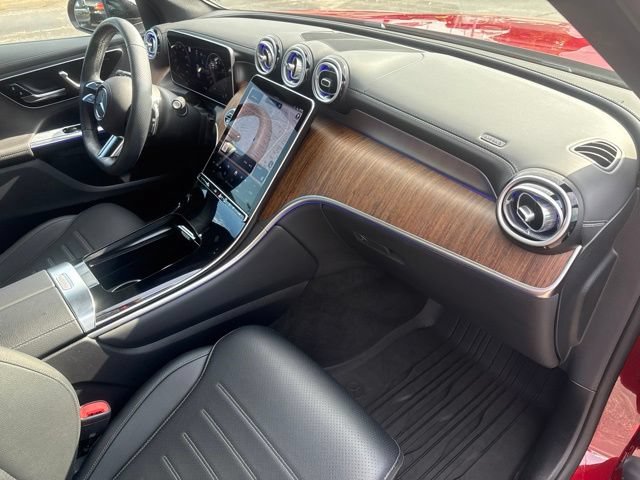 Used 2025 Mercedes-Benz GLC 300 image 15