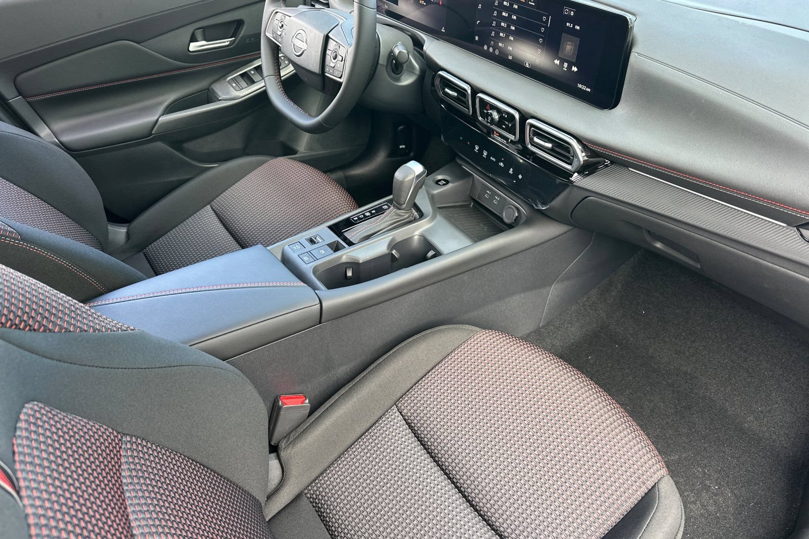 New 2026 Nissan Sentra SR w/ Floor Mat Package FWD image 12