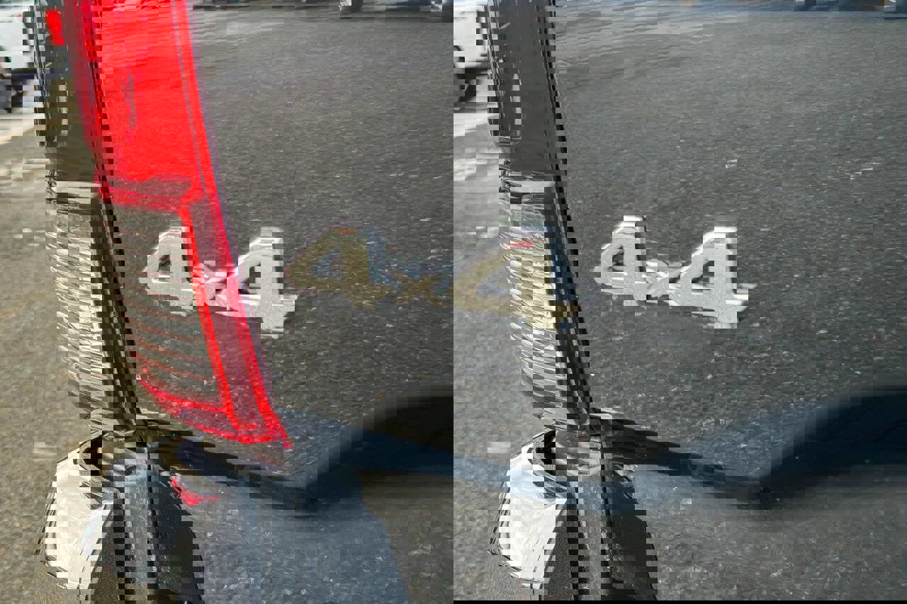 Used 2020 Toyota Tacoma SR5 image 17