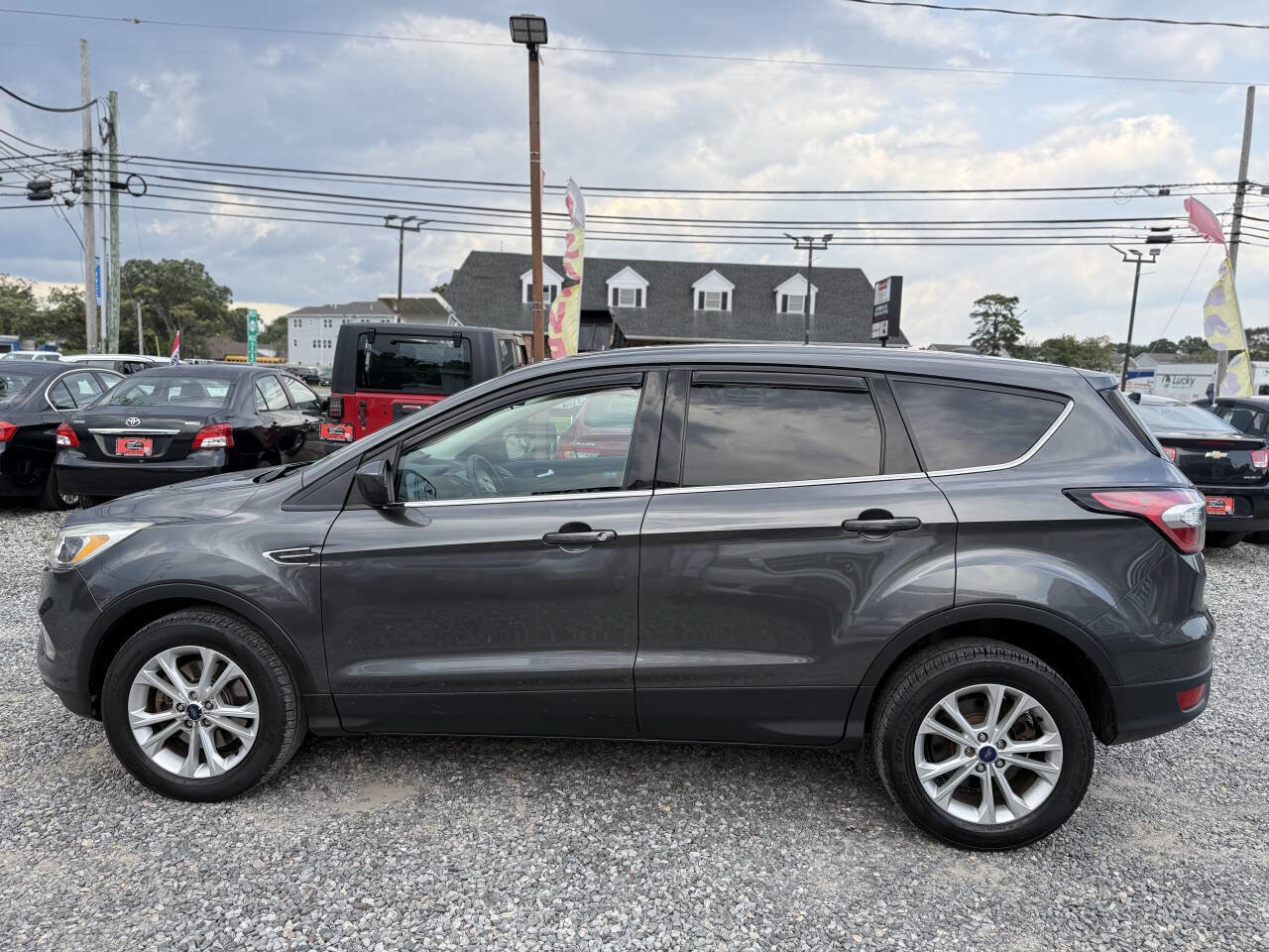 Used 2017 Ford Escape SE w/ SE Cold Weather Package image 5