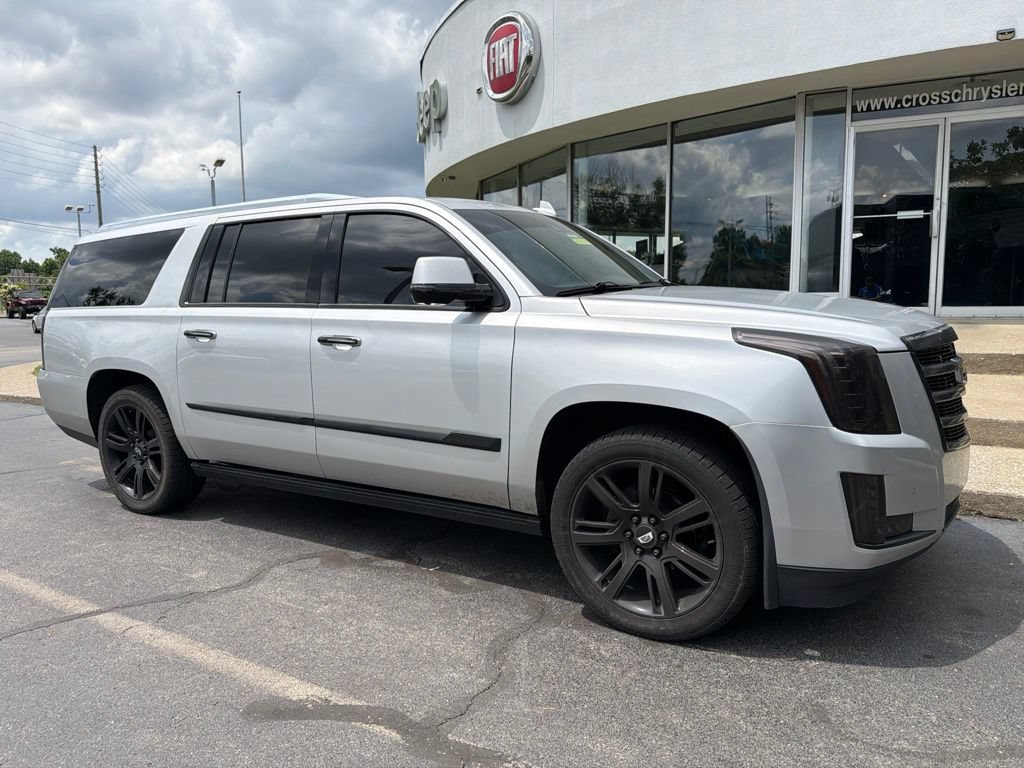 Used 2016 Cadillac Escalade ESV Premium AWD/4WD image 17
