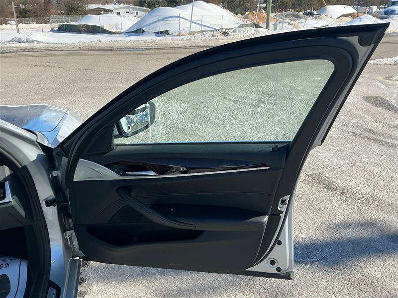 Used 2017 BMW 540i xDrive image 26