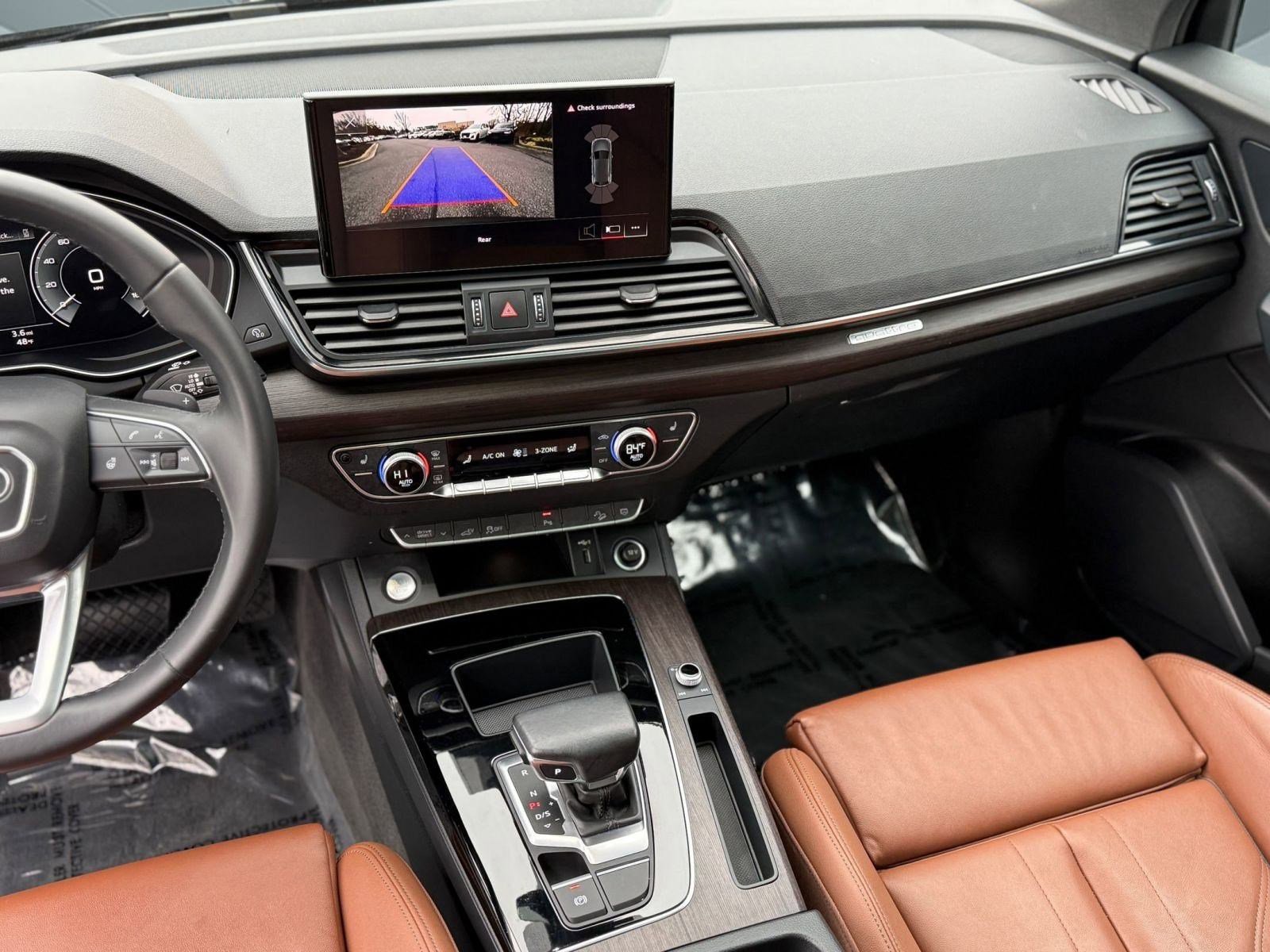 Used 2023 Audi Q5 e Premium w/ Convenience Package image 32