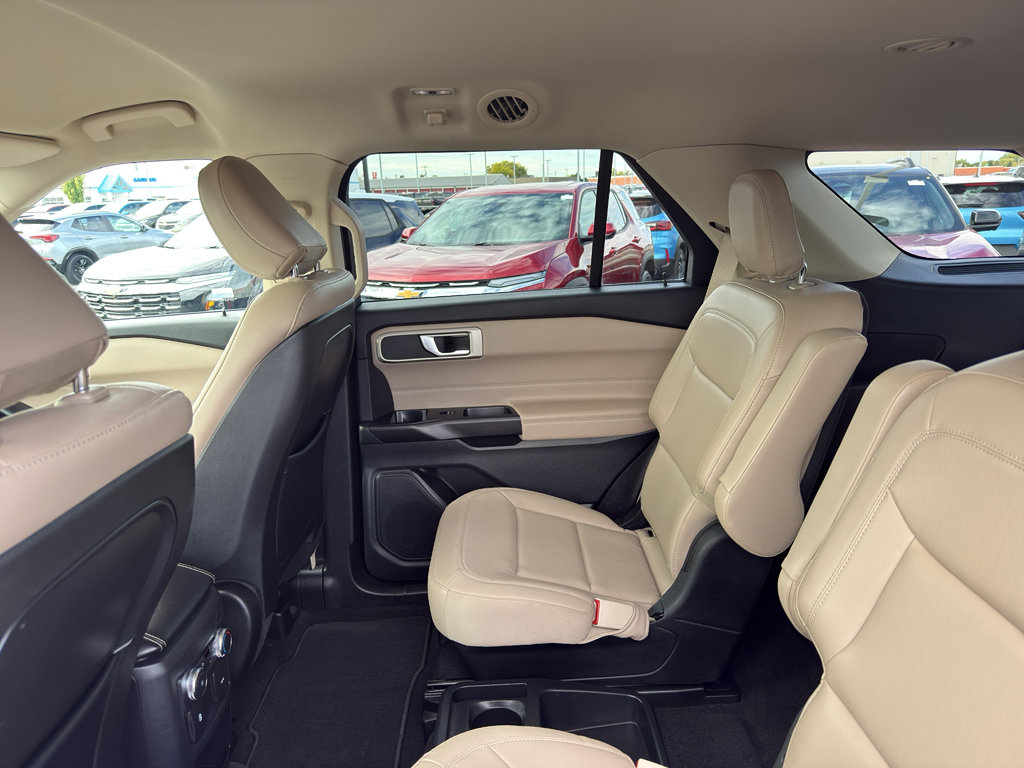 Used 2020 Ford Explorer XLT w/ Equipment Group 202A image 33