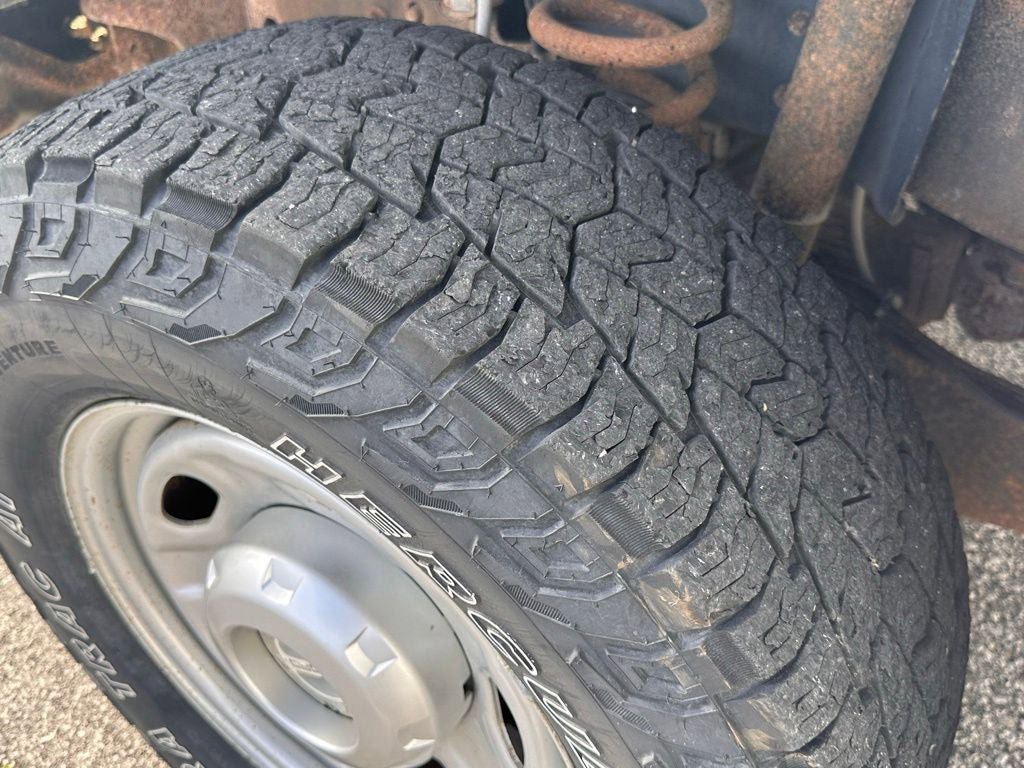 Used 2012 Ford F350 XL w/ Snow Plow Prep Pkg AWD/4WD image 31