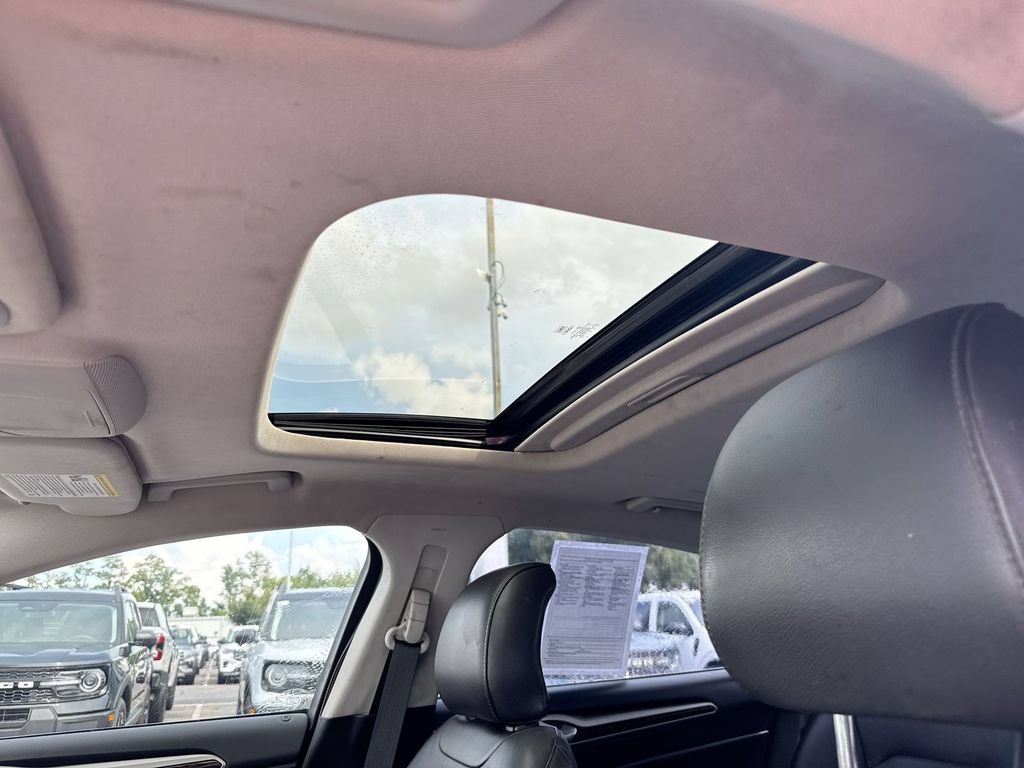 Used 2016 Ford Fusion SE w/ Equipment Group 202A FWD image 19