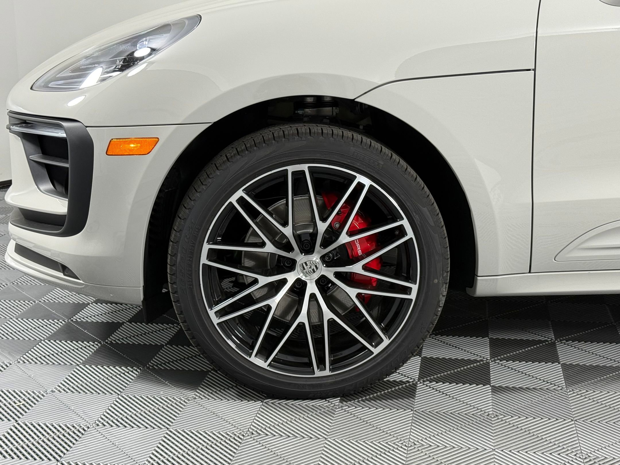 New 2026 Porsche Macan S image 12