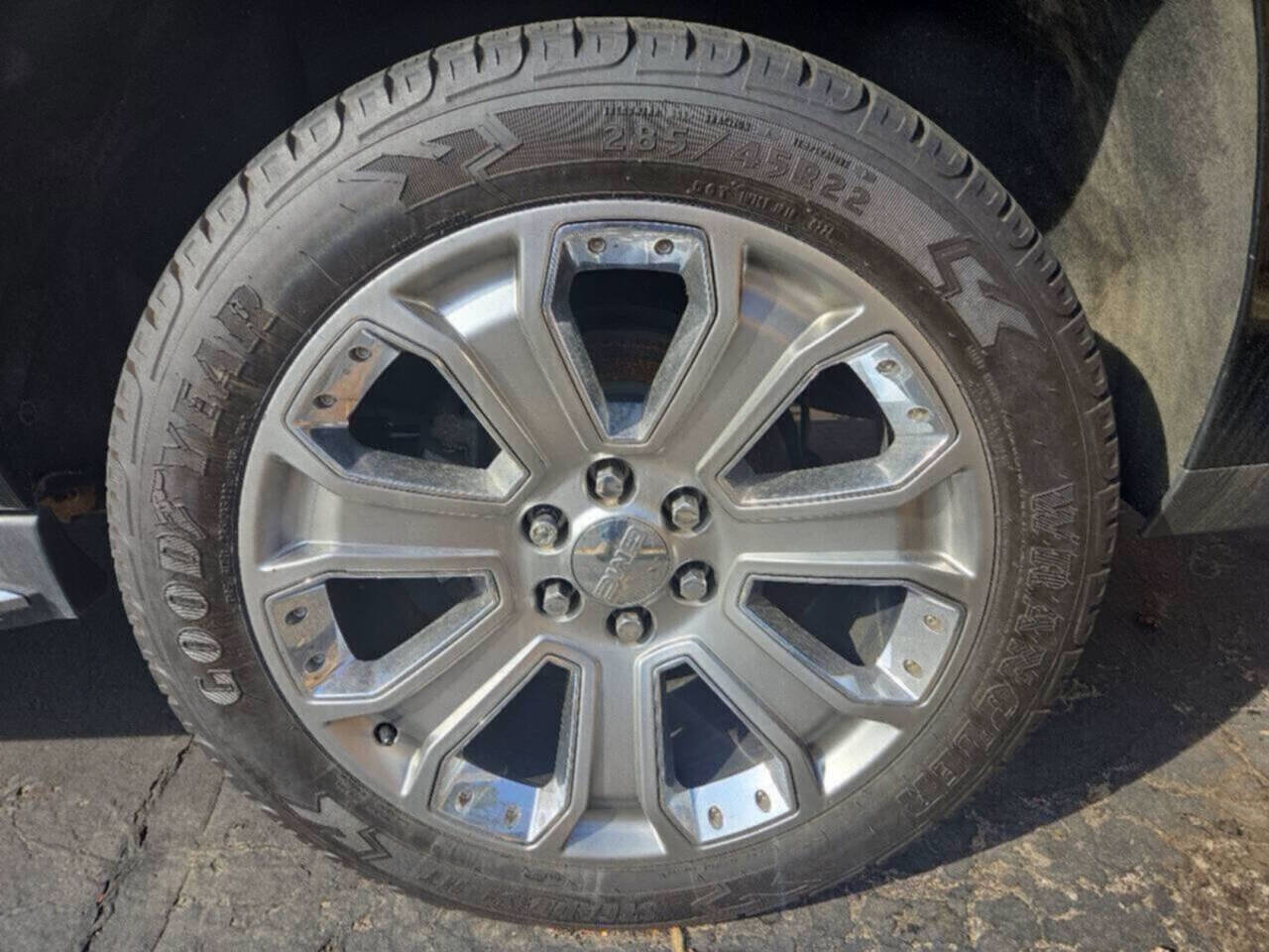 Used 2018 GMC Yukon XL Denali w/ Open Road Package image 20