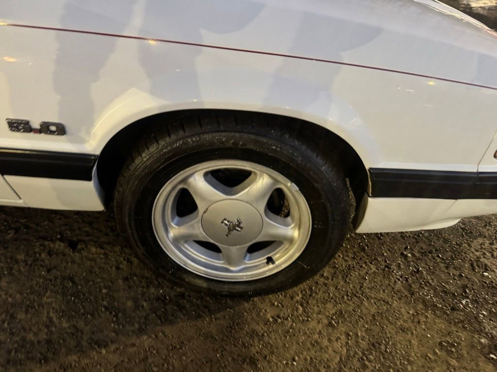 Used 1990 Ford Mustang LX image 15