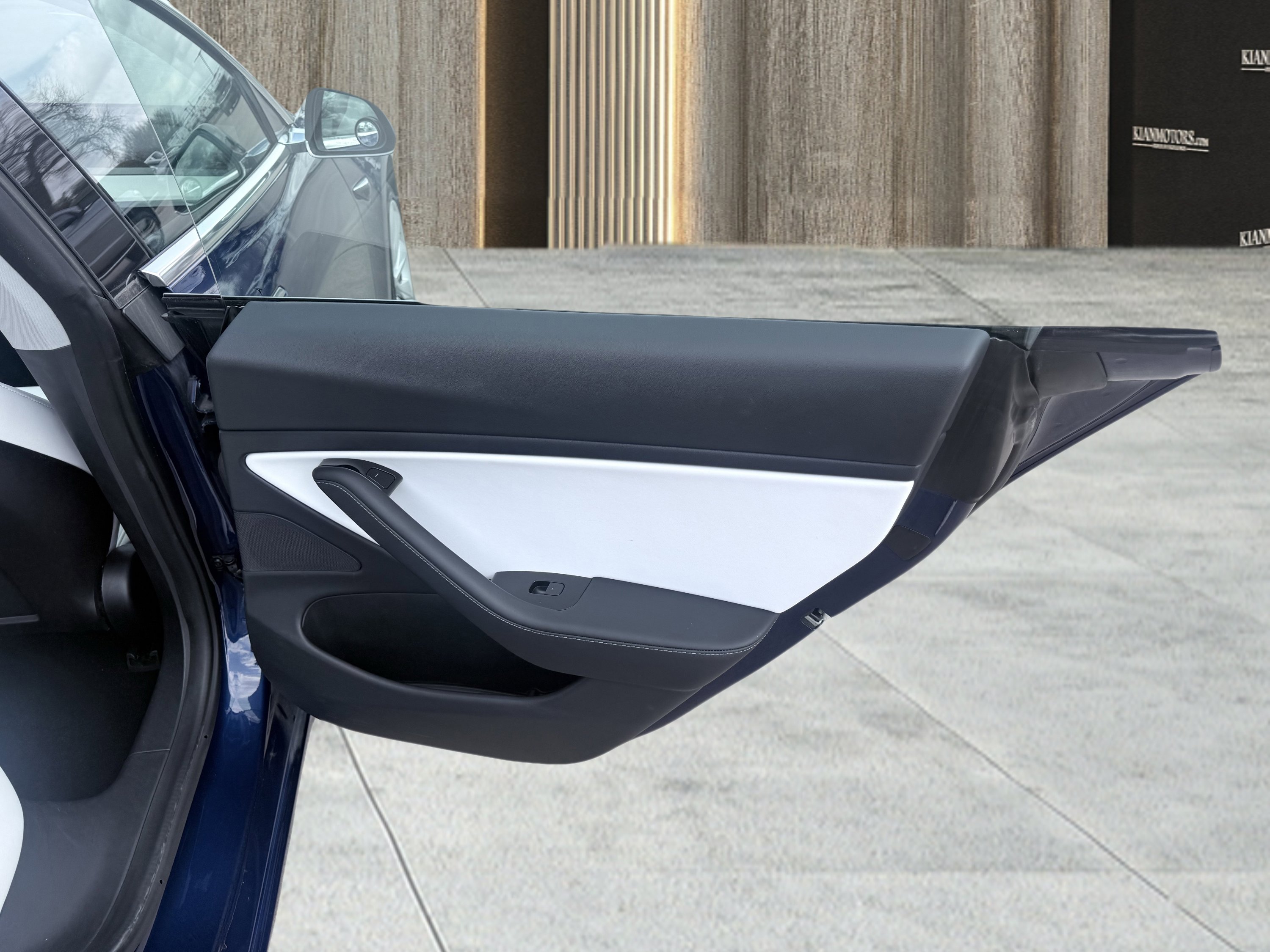 Used 2020 Tesla Model 3 Long Range image 32