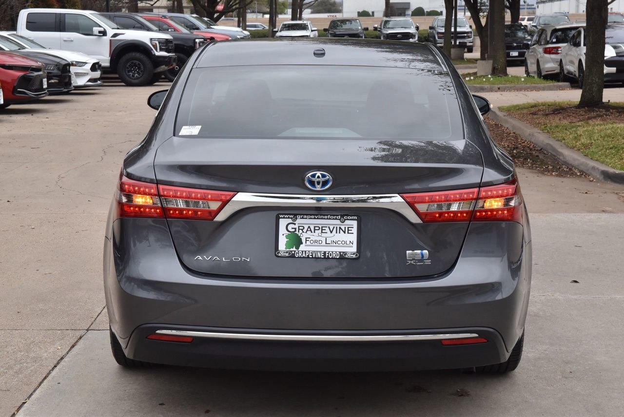 Used 2018 Toyota Avalon XLE Premium image 9