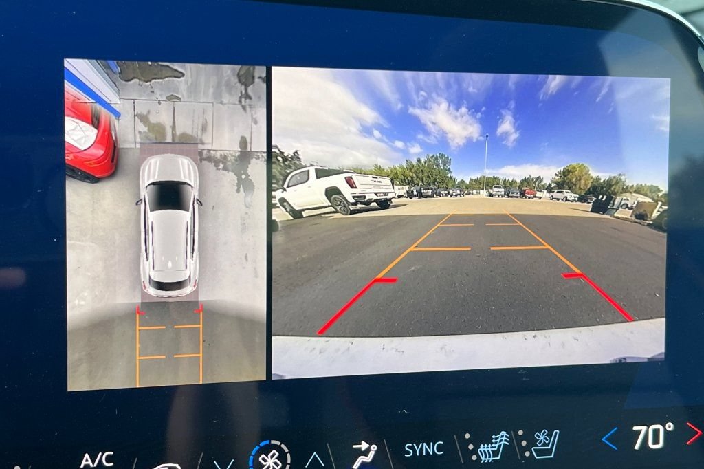 New 2025 Chevrolet Equinox EV RS w/ Convenience Package II AWD/4WD image 17