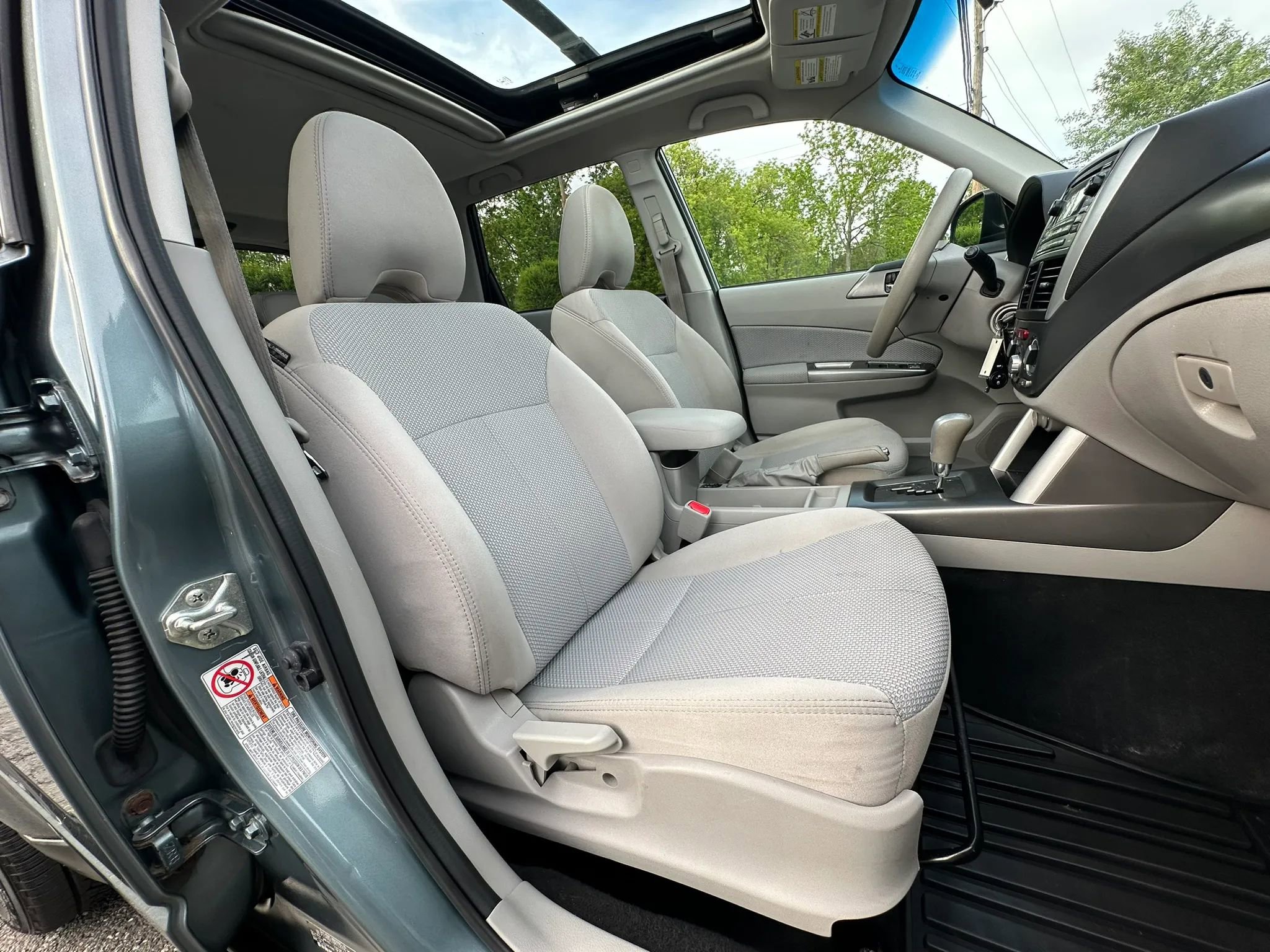Used 2011 Subaru Forester 2.5X Premium w/ All-Weather Pkg AWD/4WD image 15