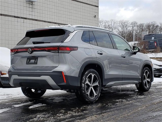 New 2026 Volkswagen Tiguan SE image 3