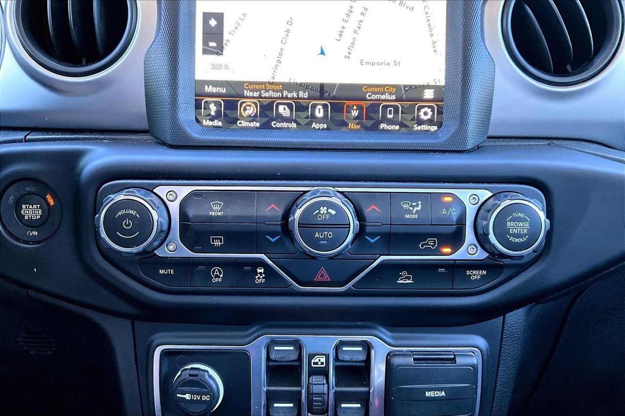Used 2021 Jeep Wrangler Unlimited Sport AWD/4WD image 18