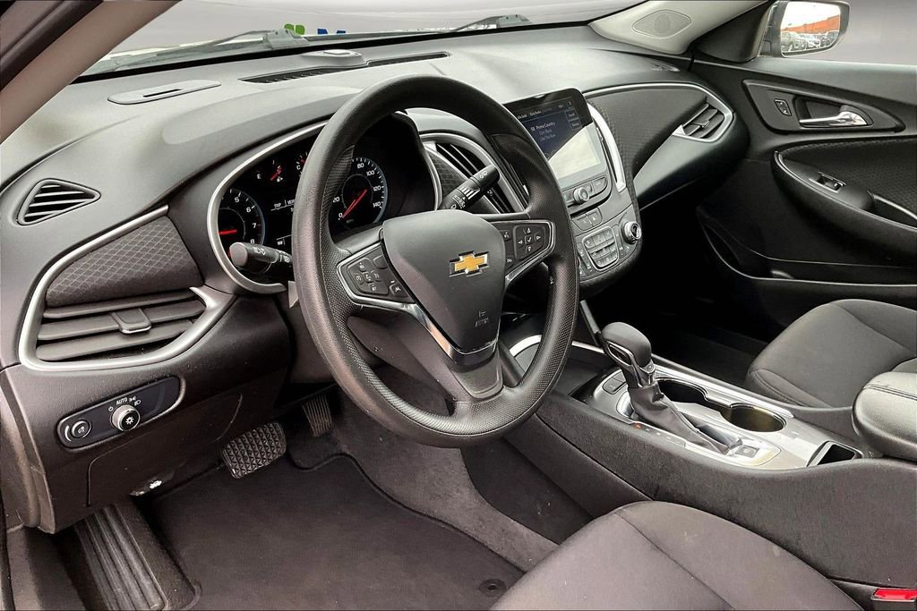 Used 2024 Chevrolet Malibu LT image 15