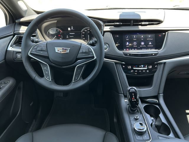 New 2025 Cadillac XT5 Premium Luxury image 12