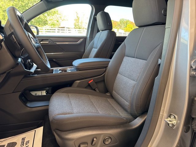 New 2026 GMC Acadia Elevation w/ LPO, Floor Liner Package image 4