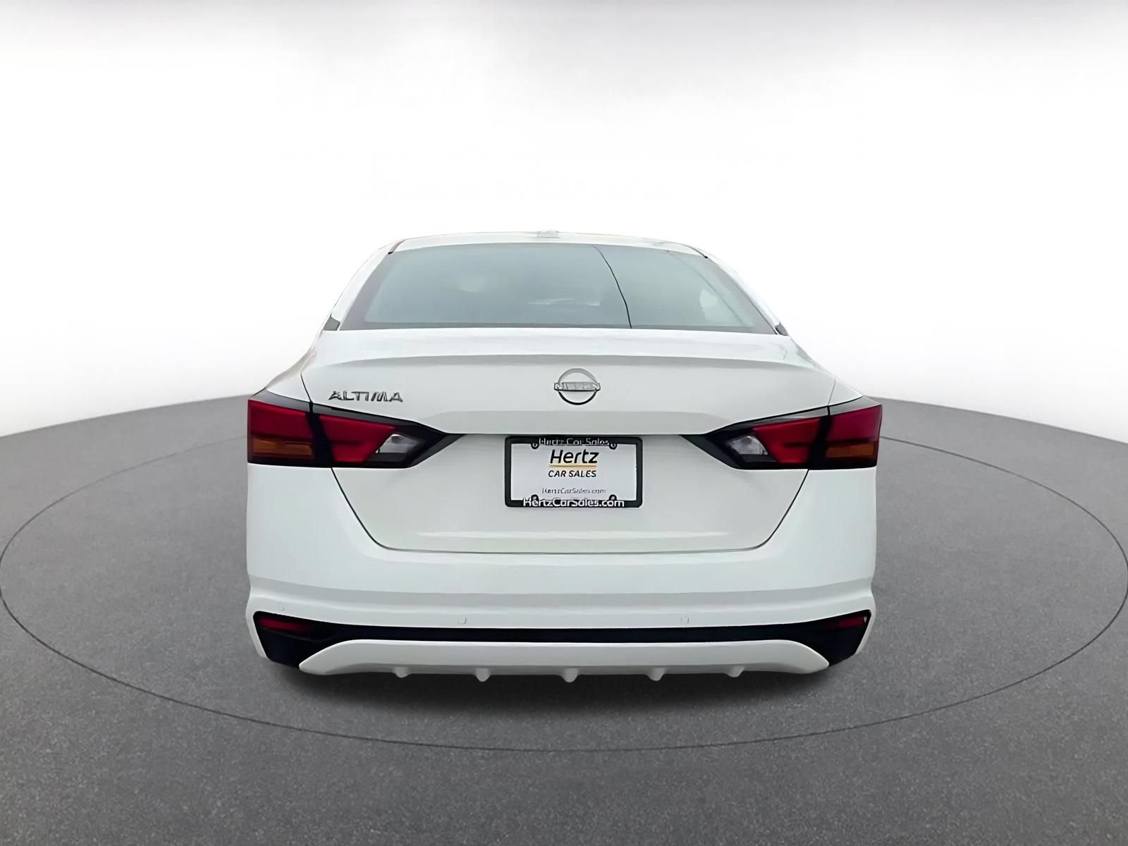 Used 2025 Nissan Altima 2.5 SV FWD image 12