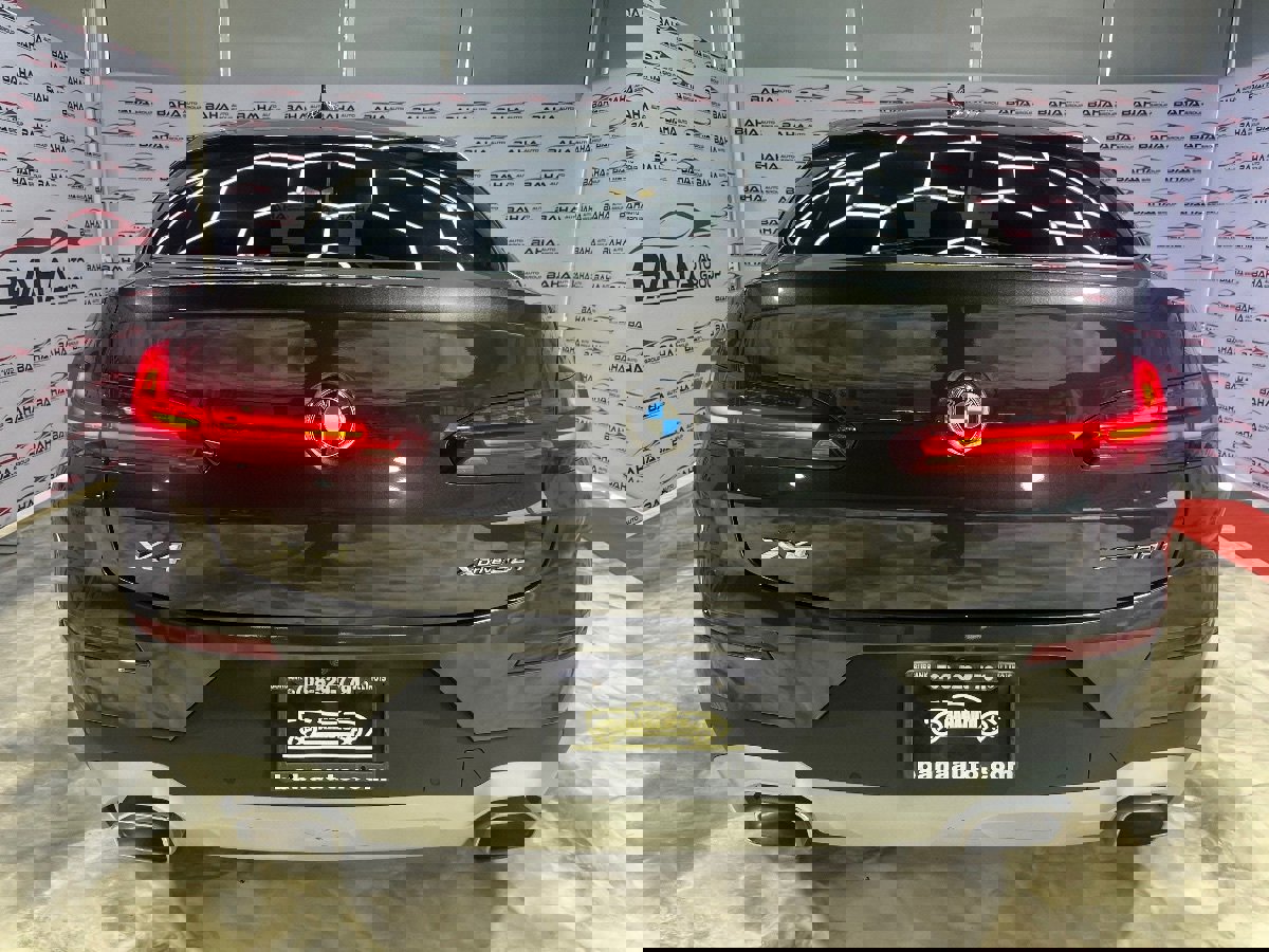 Used 2023 BMW X4 xDrive30i w/ Parking Assistance Package image 6