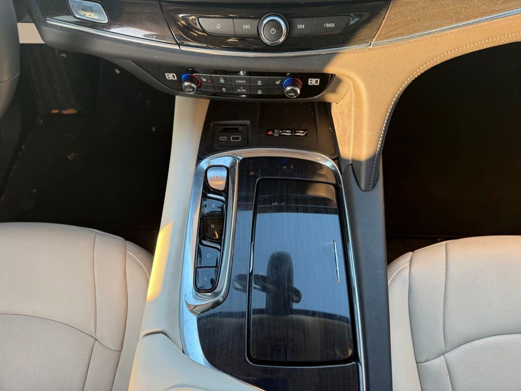 Used 2024 Buick Enclave Essence w/ Experience Buick Package image 25