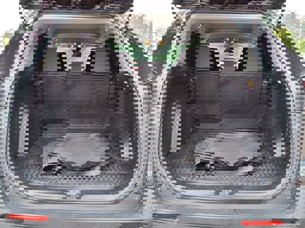 Used 2021 Toyota RAV4 XLE image 7