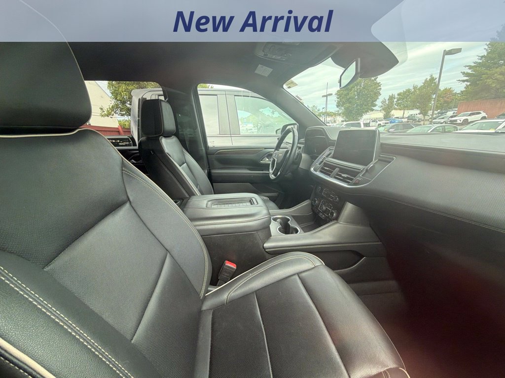 Used 2024 Chevrolet Suburban Premier AWD/4WD image 1