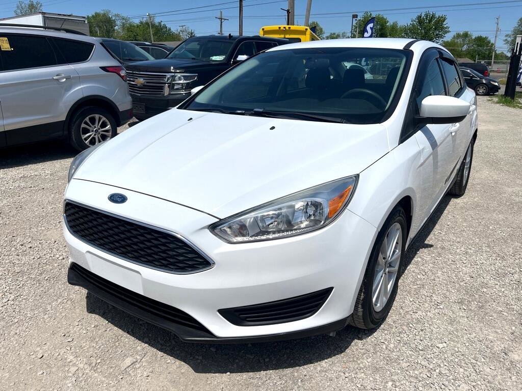 Used 2018 Ford Focus SE image 1