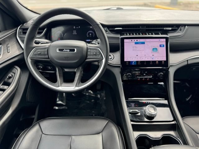 Used 2024 Jeep Grand Cherokee Limited AWD/4WD image 19