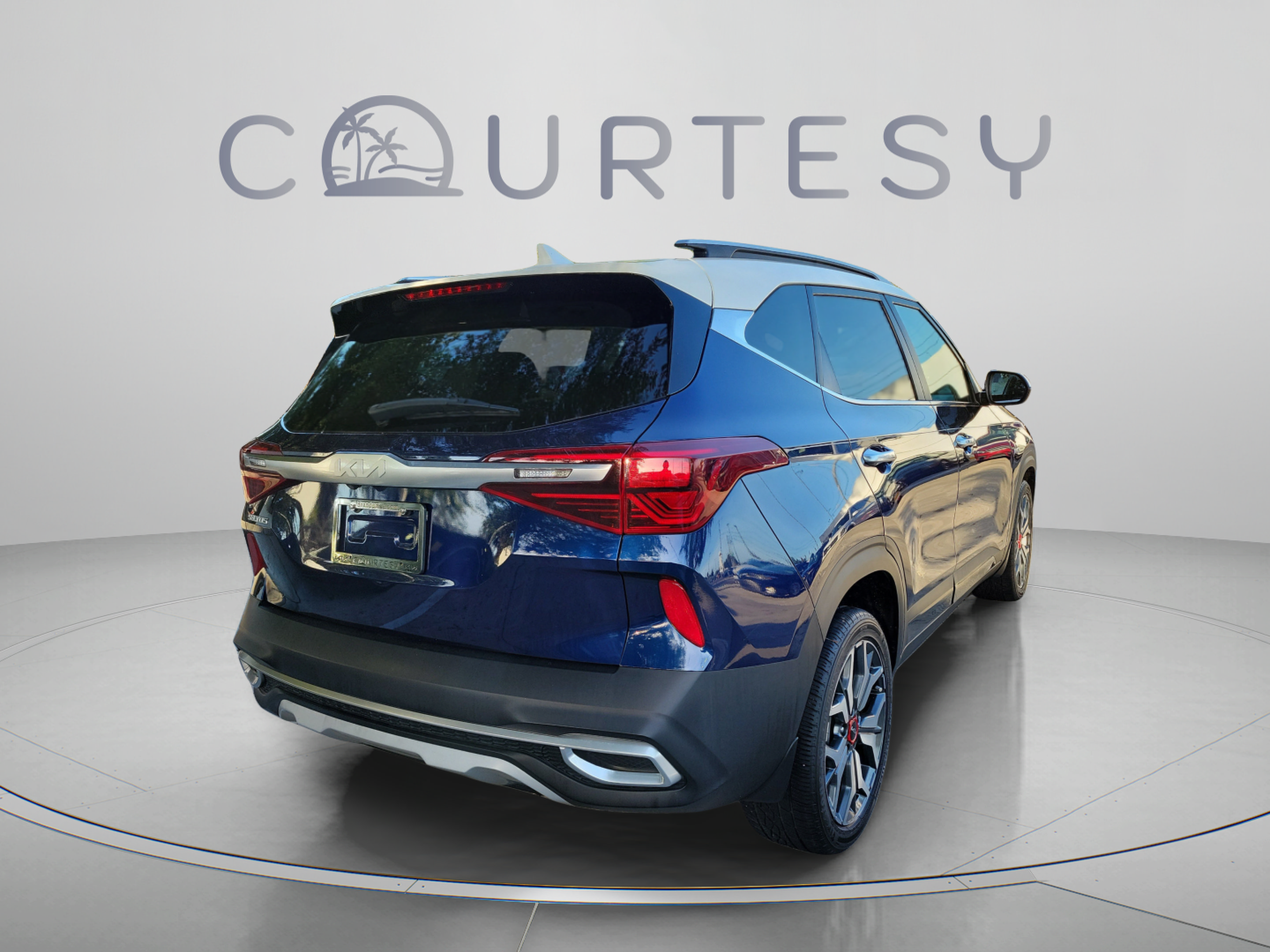 Certified 2023 Kia Seltos SX AWD/4WD image 3
